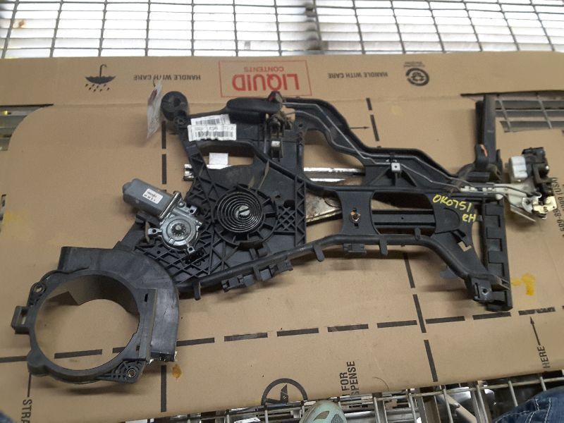 97 98 SILHOUETTE R. FRT WINDOW REGULATOR 4 DR 61941