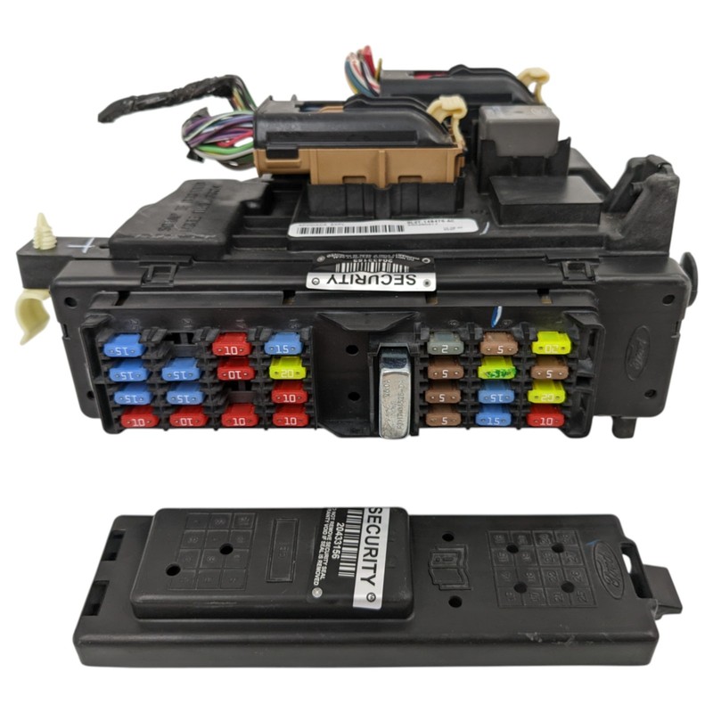 2009-2010 Ford Explorer Fuse Box Body Control Module BCM 9L2T-14B476-AC