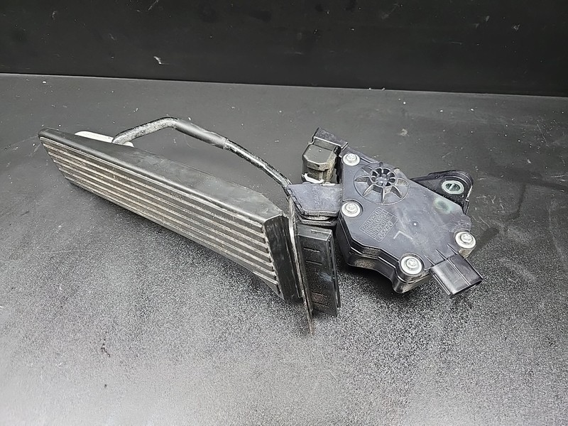 07-12 Lexus XF40 LS460 Gas Acceleration Pedal Accelerator Sensor 7811050010 Oem