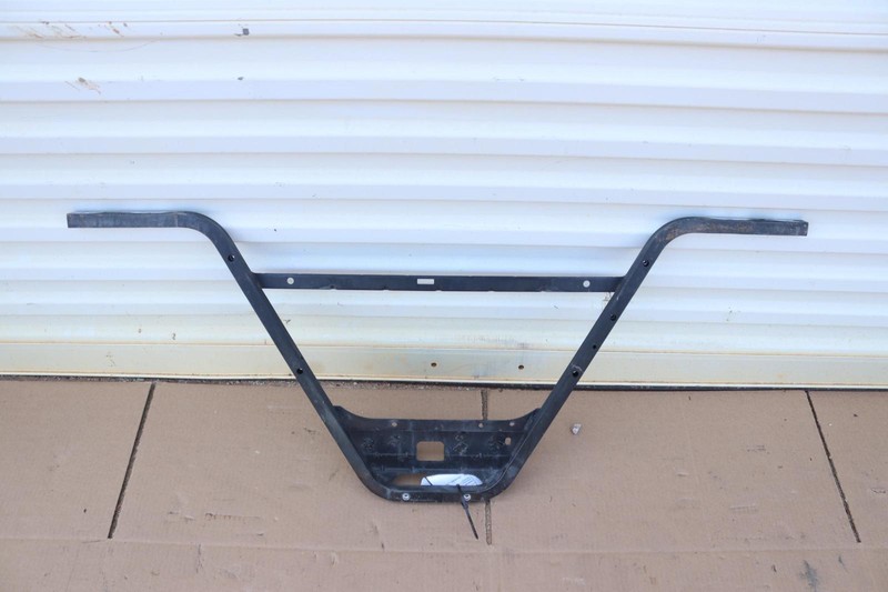 2007-2014 CADILLAC ESCALADE CENTER RADIATOR CORE SUPPORT REINFORCEMENT OEM