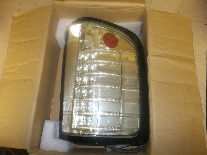 LED Tail Light 09 Chevy 09 GMC RH Right C3699 *FREE SHIPPING*
