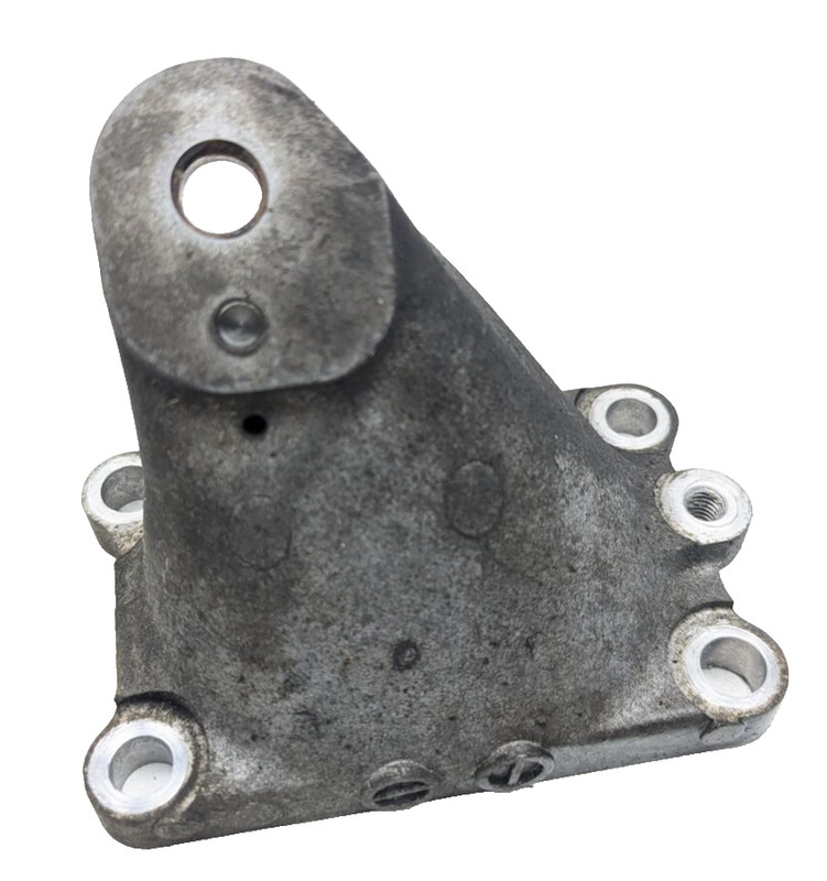 1998-2000 Lexus LS400 Passenger Right Side Engine Mount Bracket OEM