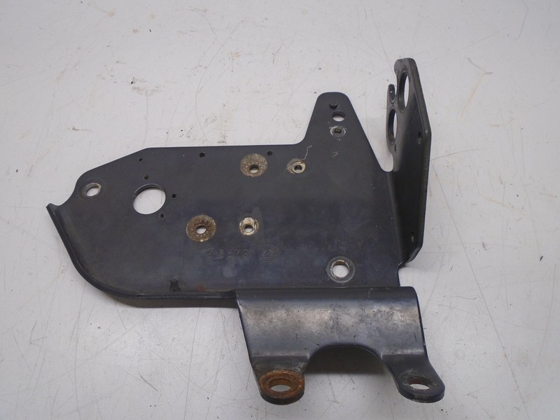 D3 913372 OMC Cobra Bracket 0914074