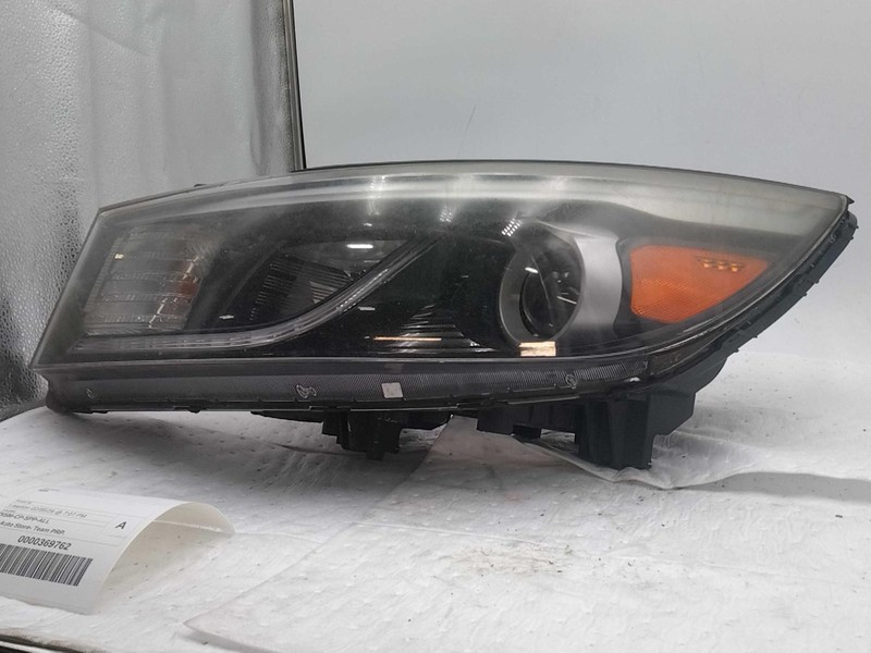 2015 KIA Sedona Left Headlight Assembly Maroon OEM 169109 Used 100K Miles