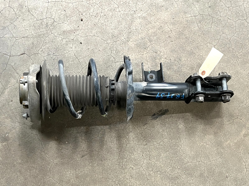 ⭐2014-2019 MERCEDES CLA250 FRONT RIGHT PASS SHOCK STRUT ABSORBER OEM LOT2739