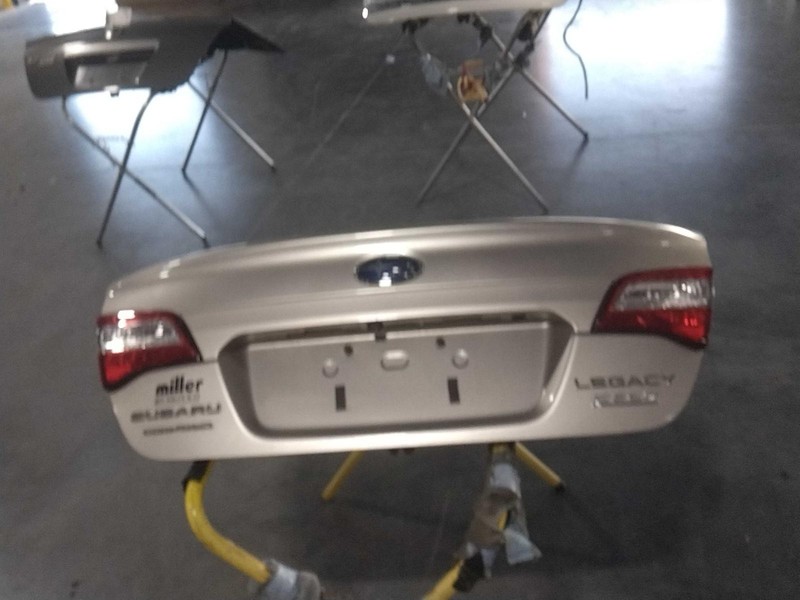 2015 Subaru Legacy Deck Lid Trunk Lid Silver OEM 57509AL00A9P 120K Miles