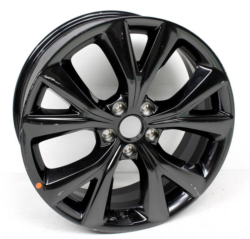 OEM Hyundai Santa Fe Sport (2.0L) 19 Inch Wheel 52910-2W510 Deep Rubs Scratches