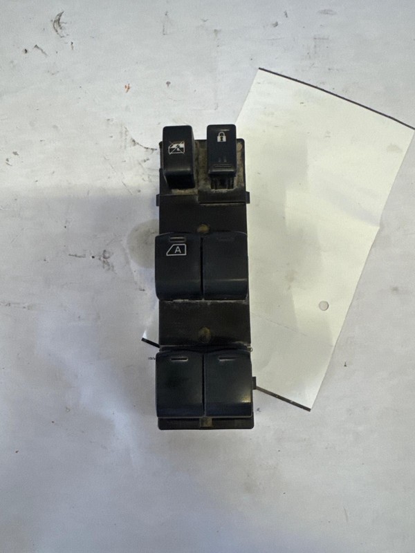 Door Switch Front ROGUE 11 12 13 14 15