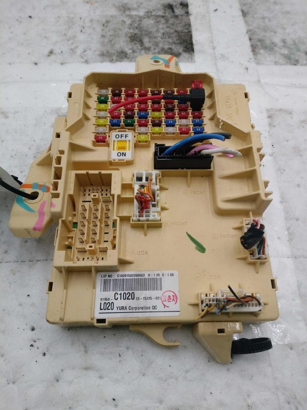 2015 Hyundai Sonata Body Control Module OEM 95400C2100 119K Mileage