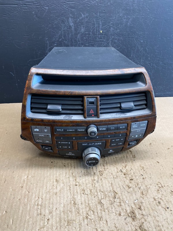 2008 - 2012 Honda Accord Front Radio Control AM./FM CD Climate Control AC4850 DG