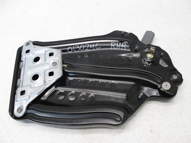 10-17 AUDI 8T A5 S5 RS5 CONVERTIBLE REAR PASSENGER WINDOW REGULATOR QUARTER 0130