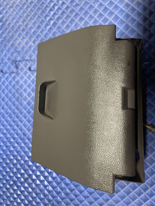 1987-1991 Ford F250 F350 Gray Ash Tray Assembly Oem Nice