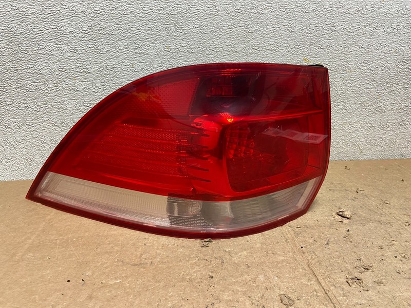 2010-2014 Volkswagen Golf MK6 Wagon Left Driver LH Tail Light OEM AA5014 DW