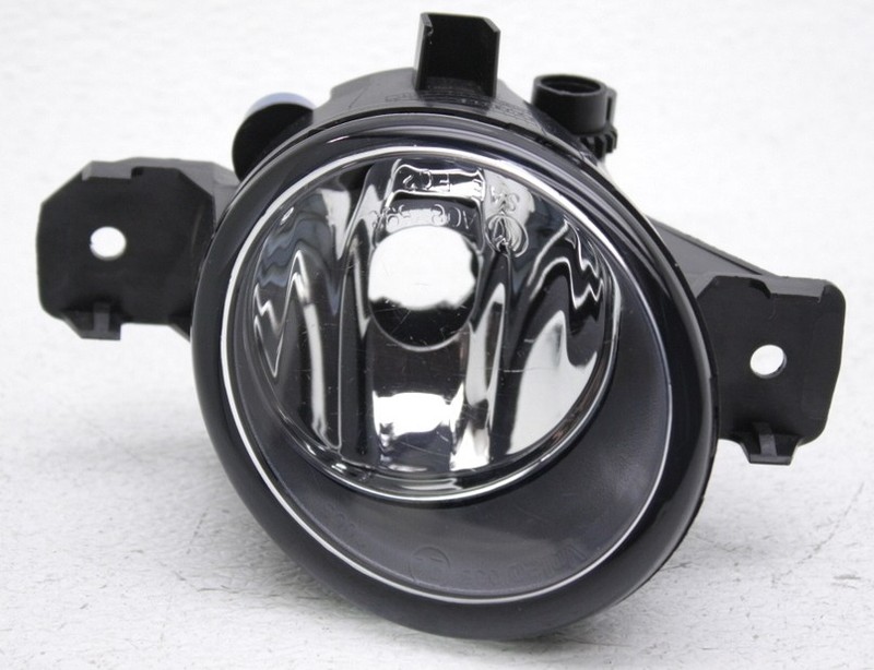 OEM Nissan Infiniti Left Halogen Front Lamp 26155-9B91D - Small Lens Scratches