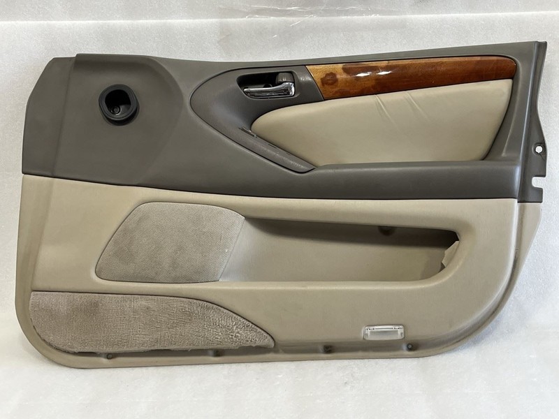 2001 2002 2003 2004 2005 LEXUS GS300 GS430 RIGHT FRONT DOOR TRIM PANEL LE02 TAN