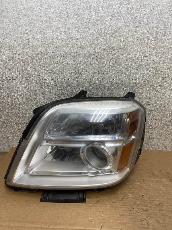 2010 to 2015 GMC Terrain Halogen Left Driver Lh Side Headlight AB4593 DW