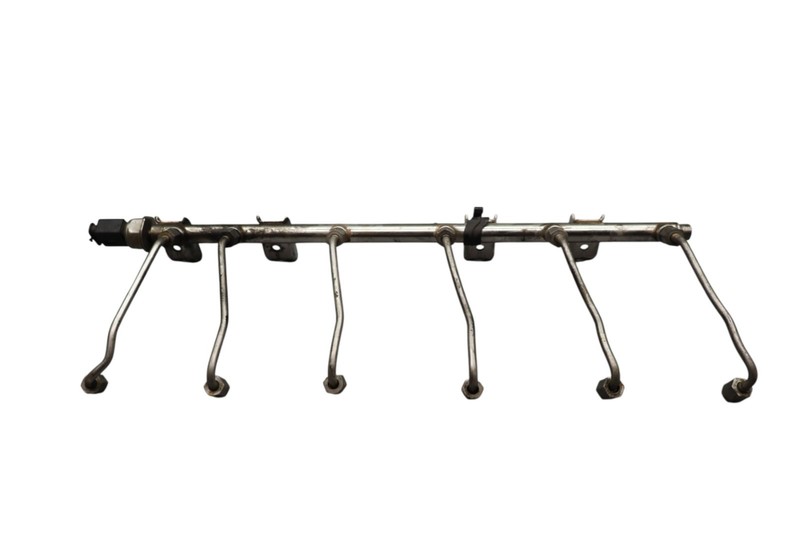 10-12 BMW 740I 740LI Engine Motor Fuel Rail W / Injector Lines 13537575480 OEM