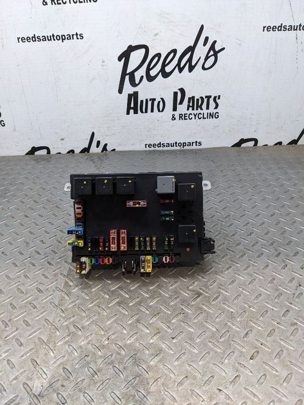 07-09 Mercedes W221 S550 CL550 S400 Rear Trunk Fuse Box Module A2215402550 OEM