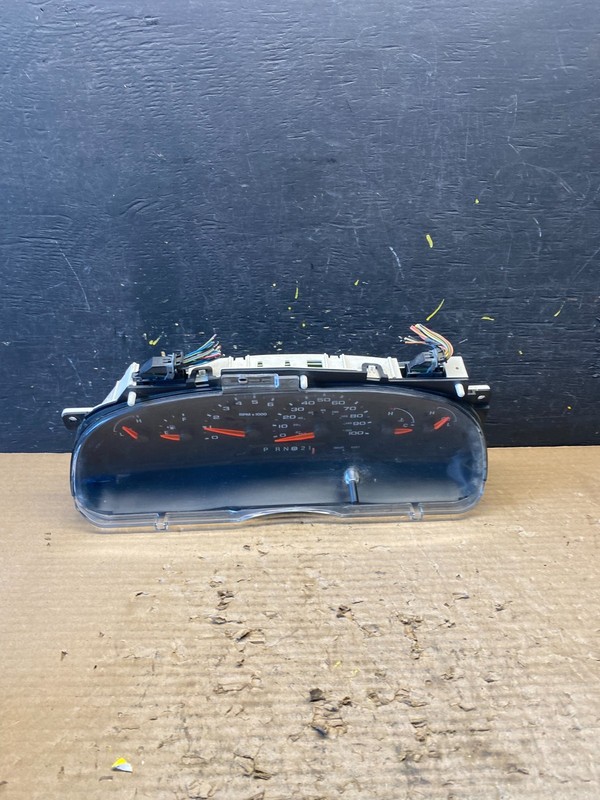 2004 2005 Ford Explorer Speedometer Cluster Gauge Oem S9020 DG