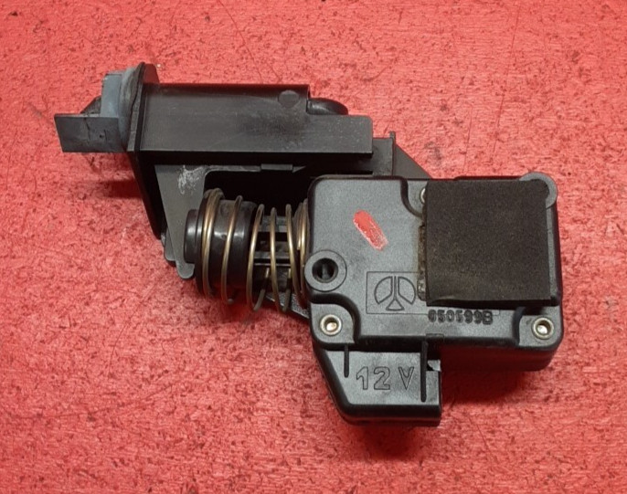 1995-2003 Jaguar XK KJ Venden Fuel Filler Door Latch Lock Actuator HNA3093AB