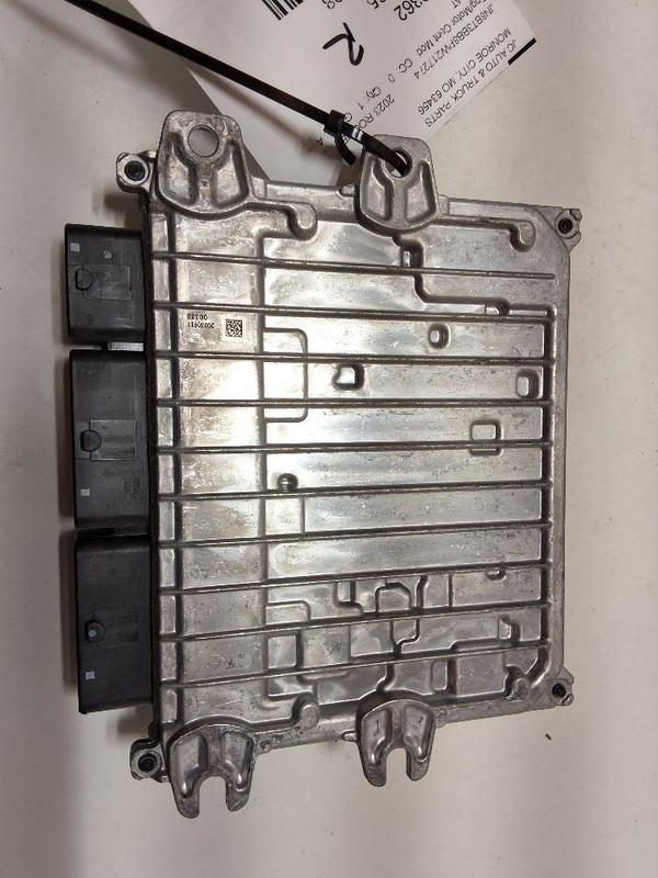 Engine ECM Electronic Module Engine Compartment Fits 23 ROGUE 3582649