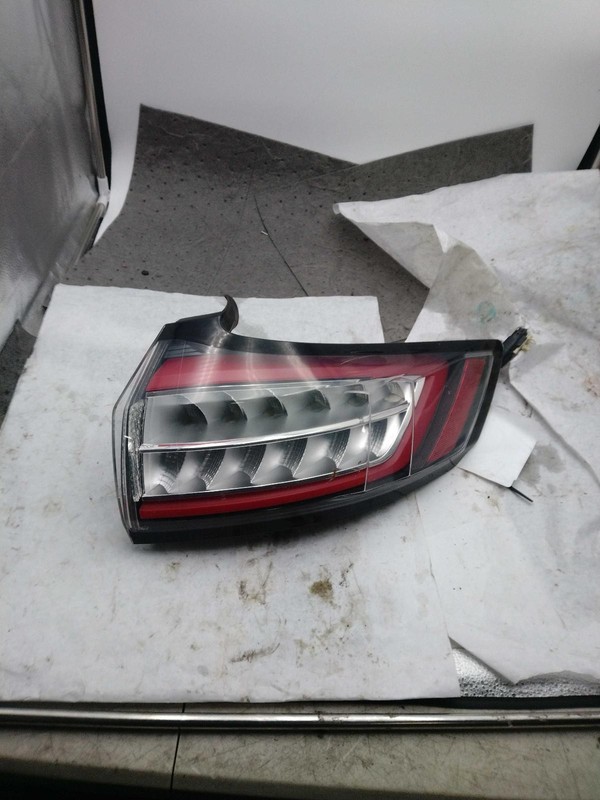 2016 Ford Edge Right Blue Tail Light Assembly OEM Used 544576 117K Miles