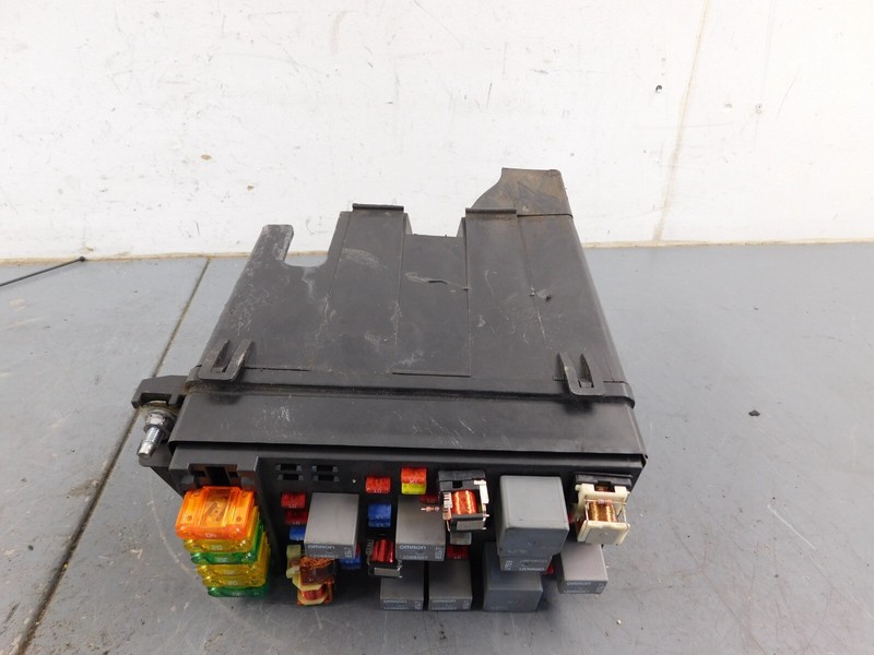 2002 01 02 03 04 Chevy Corvette C5 Z06 Front Engine Fuse Panel #6852 S1