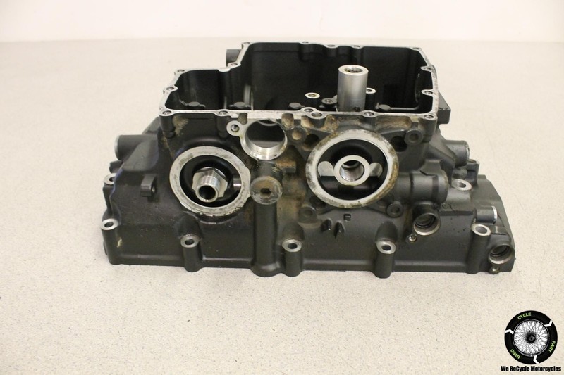 2007 Yamaha FZ1 LOWER ENGINE BOTTOM CRANKCASE CRANK CASE MOTOR BLOCK FZ 1 07