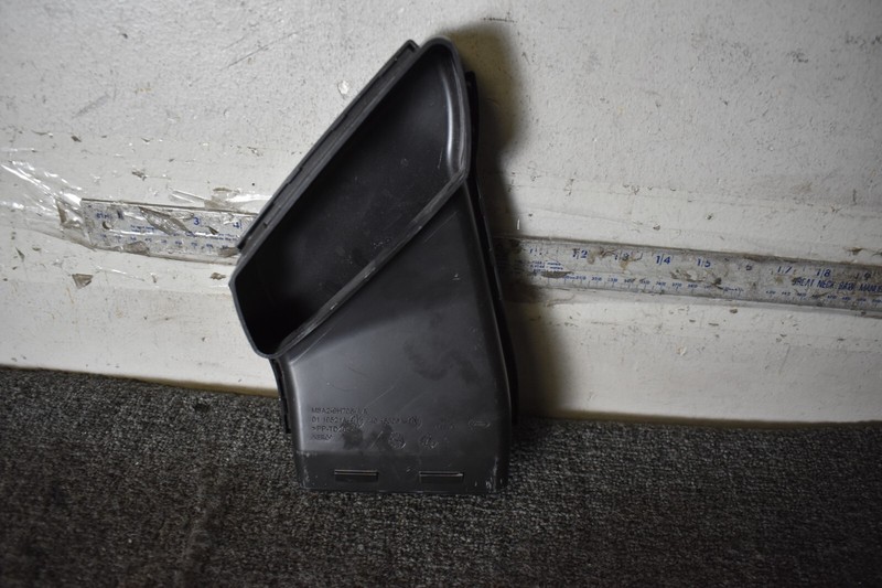 2022 Range Rover Velar Air Intake Duct M8a29h706ba