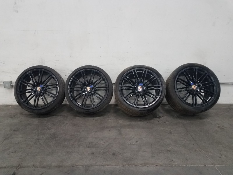 2015 Porsche 911 Turbo S 991 OEM 20" Wheel / Tire Set - * #0222 KK4