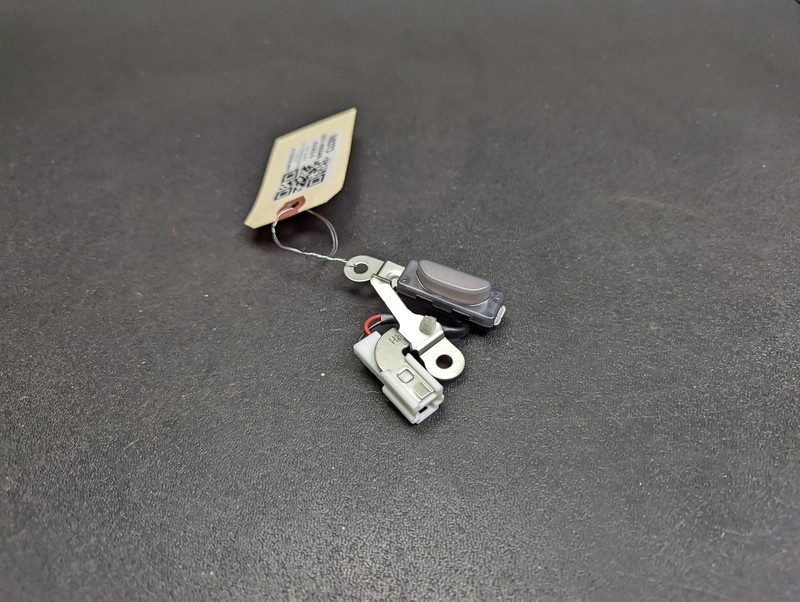 Front Right Door SOW Lamp Sensor 2021 Nissan Kicks 26670-5RA0A 2018 2019 - 2022