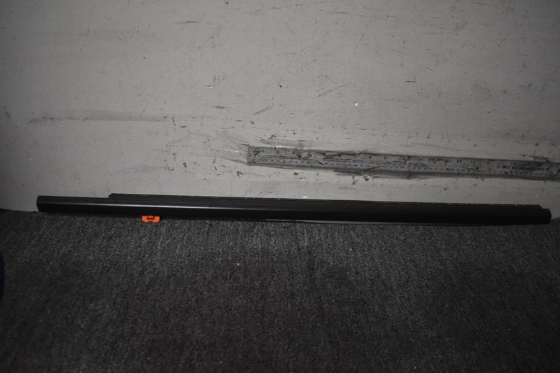 2020-2022 CHEVROLET SILVERADO DOOR BELT MOLDING FACTORY OEM
