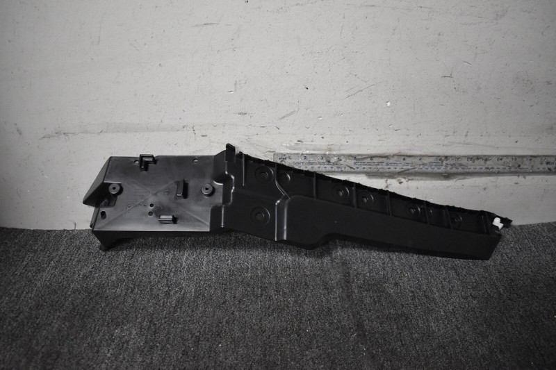 LAND ROVER SPORT REAR RIGHT SIDE BRACKET FACTORY OEM