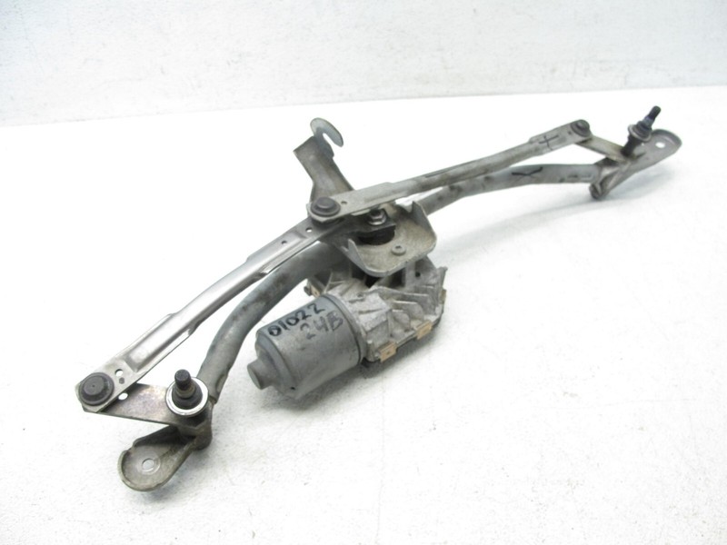 10-16 BMW F01 F02 740Li 550i FRONT WINDSHIELD WINDOW WIPER MOTOR LINKAGE 010224B