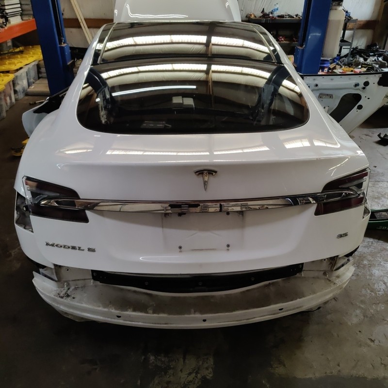 12-16 OEM Tesla Model S Rear Liftgate Tailgate Trunk Lid White N-25122