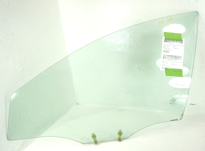 2000-2005 Dodge Neon Front Door Window Glass Driver Left OEM