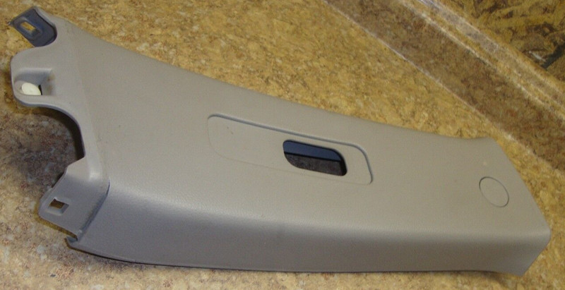 2005 Nissan Altima 2.5S 2.5 L S Right Passenger Side Seat Belt Trim Panel Cover