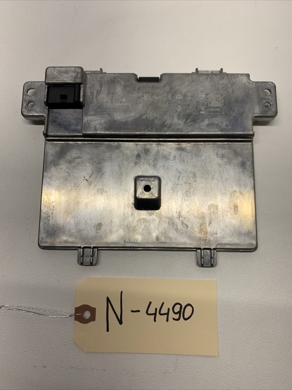 2017-2021 TESLA MODEL 3 CENTER CONSOLE INDUCTIVE CHARGER MODULE 4490 B114