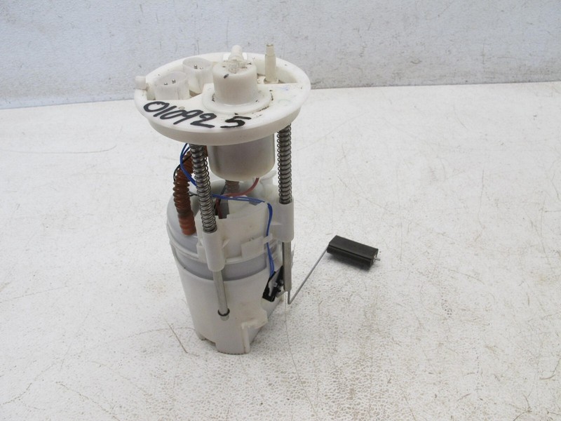 11-13 BMW X5 08-14 X6 3.0T FUEL PUMP ASSEMBLY LEVEL SENSOR OEM 010925