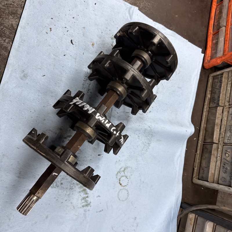 19931994 ARCTIC CAT WILDCAT 700 snowmobile Track Drivers 9 Tooth