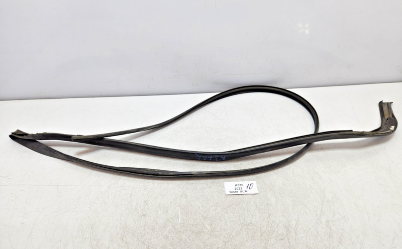 ✅ 21-25 OEM Tesla Model S Rear Right Passenger Side Body Weatherstrip Seal
