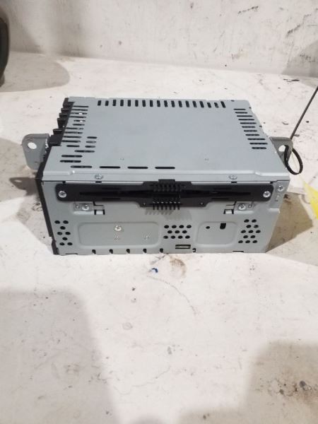 2017 Ford Escape Radio Receiver AM-FM-CD-MP3 ID GJ5T-19C107-DA Thru DC