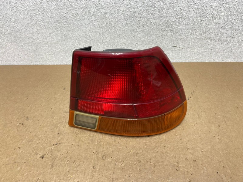 1997-1999 Saturn SL SL1 Sedan Right Passenger RH Side Tail Light OEM AC1474 LK