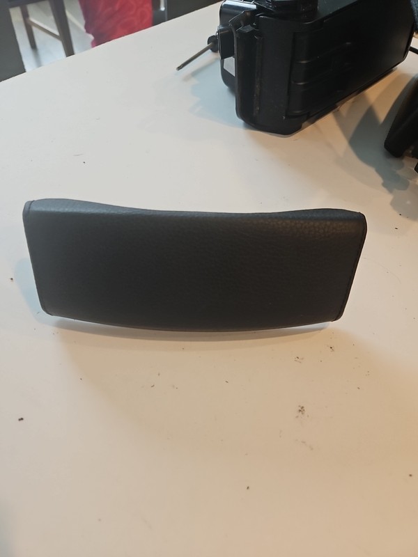 2008 BMW 535XI - Center Console Armrest TRIM / Cover 6985250 black leather