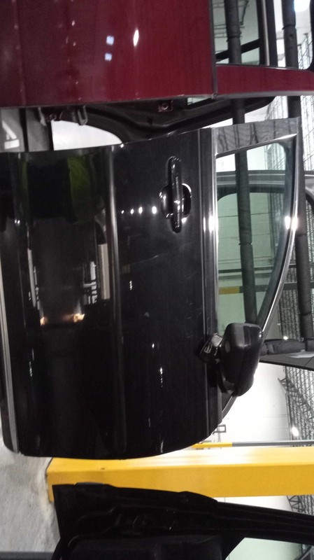 2010 Lincoln MKS Right Front Door Black OEM Used 544677 147K Miles