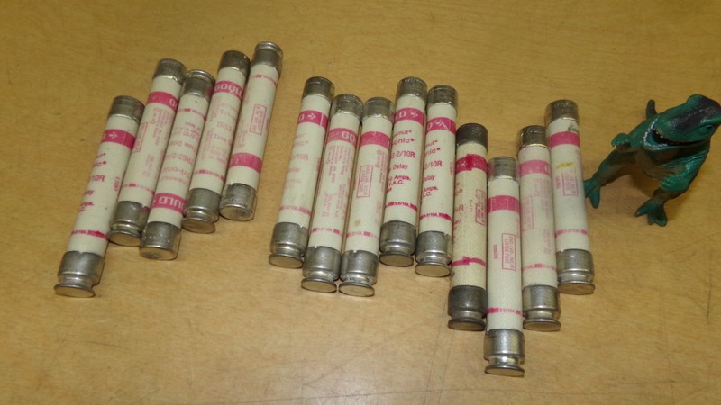 Gould Shawmut Tri-Onic TRS3 2/10R Fuses, Lot of 14 *FREE SHIPPING*