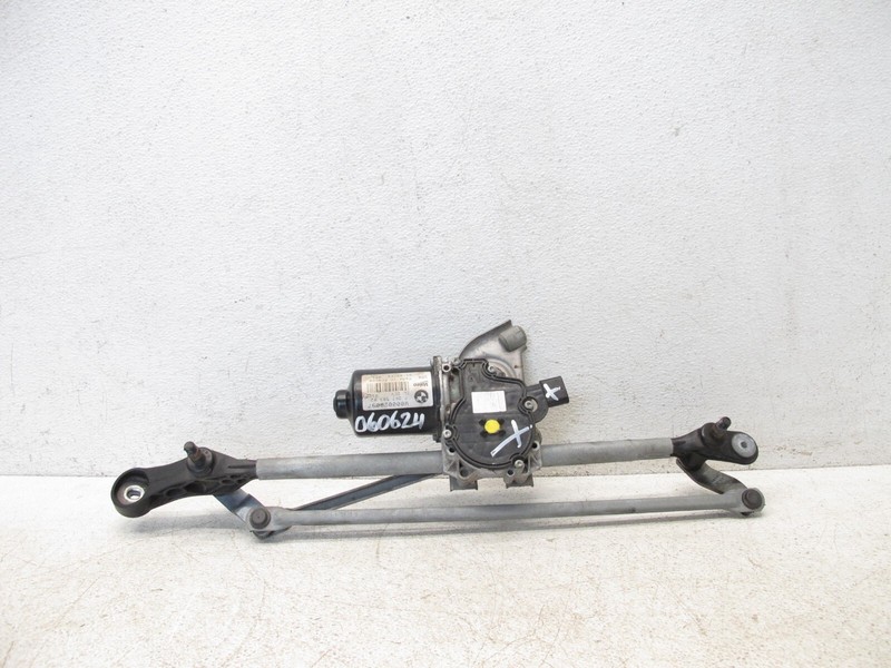 12-21 BMW F30 320i M3 F36 430i M4 WINDSHIELD WIPER ARM TRANSMISSION MOTOR 060624