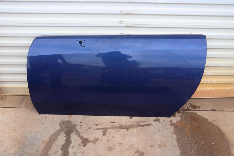 2004-2009 CADILLAC XLR FRONT LEFT DRIVER SIDE DOOR SHELL PANEL BLUE OEM