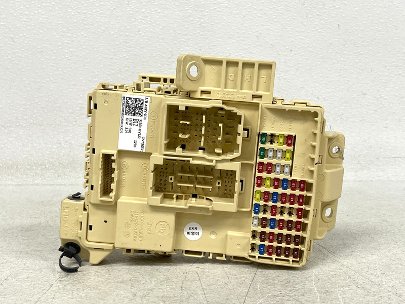 ⭐2021-2023 HYUNDAI ELANTRA INTERIOR POWER RELAY FUSE JUNCTION BOX OEM LOT2677