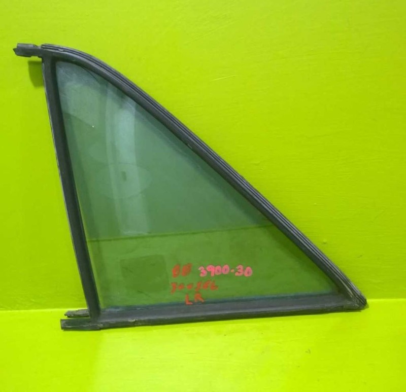 88 89 90 91 300SEL DRIVER LEFT REAR VENT GLASS OEM 3900-30